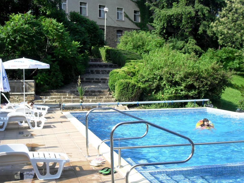 Балнеохотел "Люляци" Vrabtsite Exterior foto