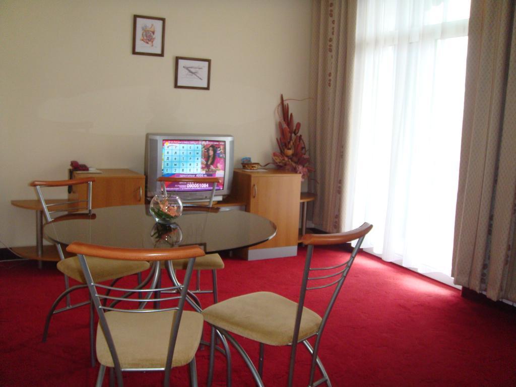 Балнеохотел "Люляци" Vrabtsite Exterior foto